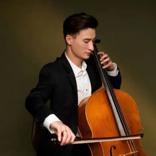 Yaxin Sun, Cellist and Cello Instructor